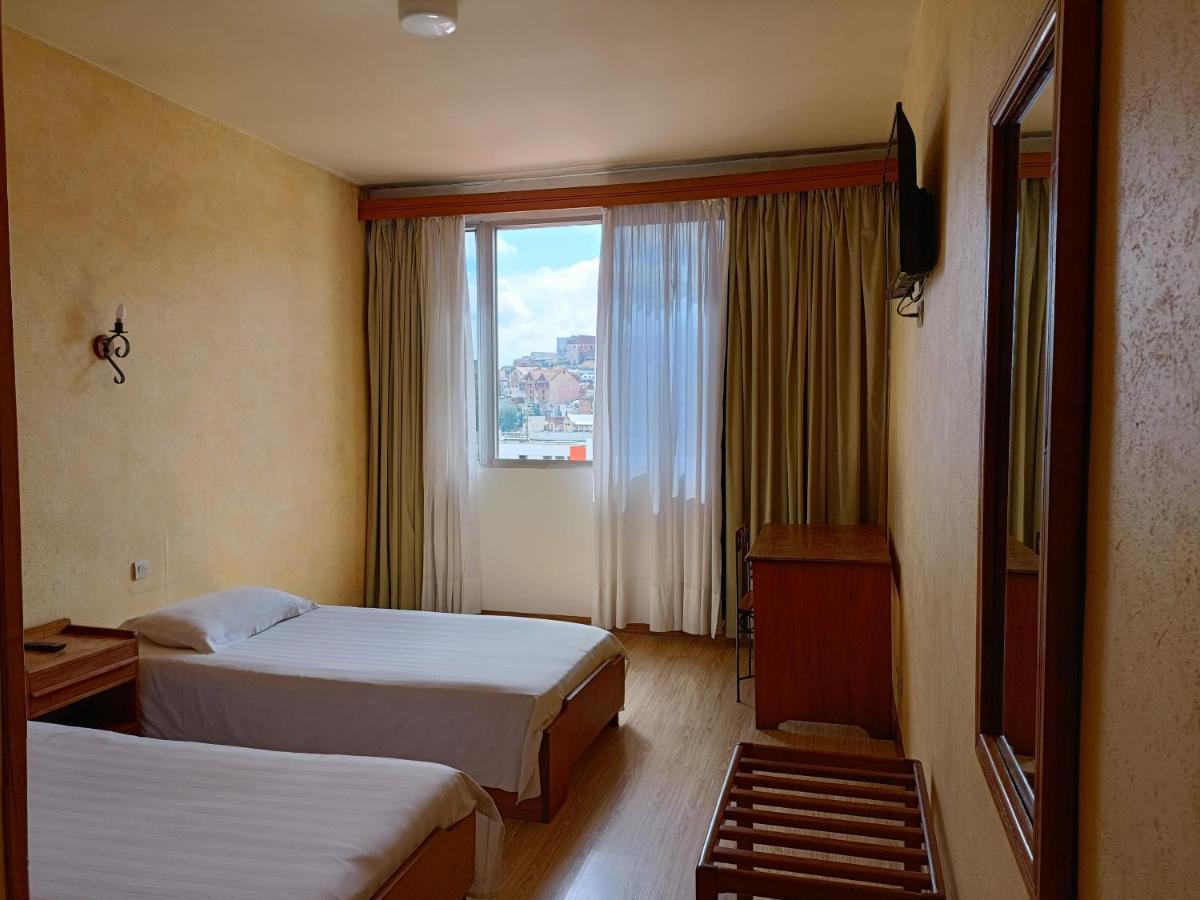 Aina Hotel Ανταναναρίβο Εξωτερικό φωτογραφία
