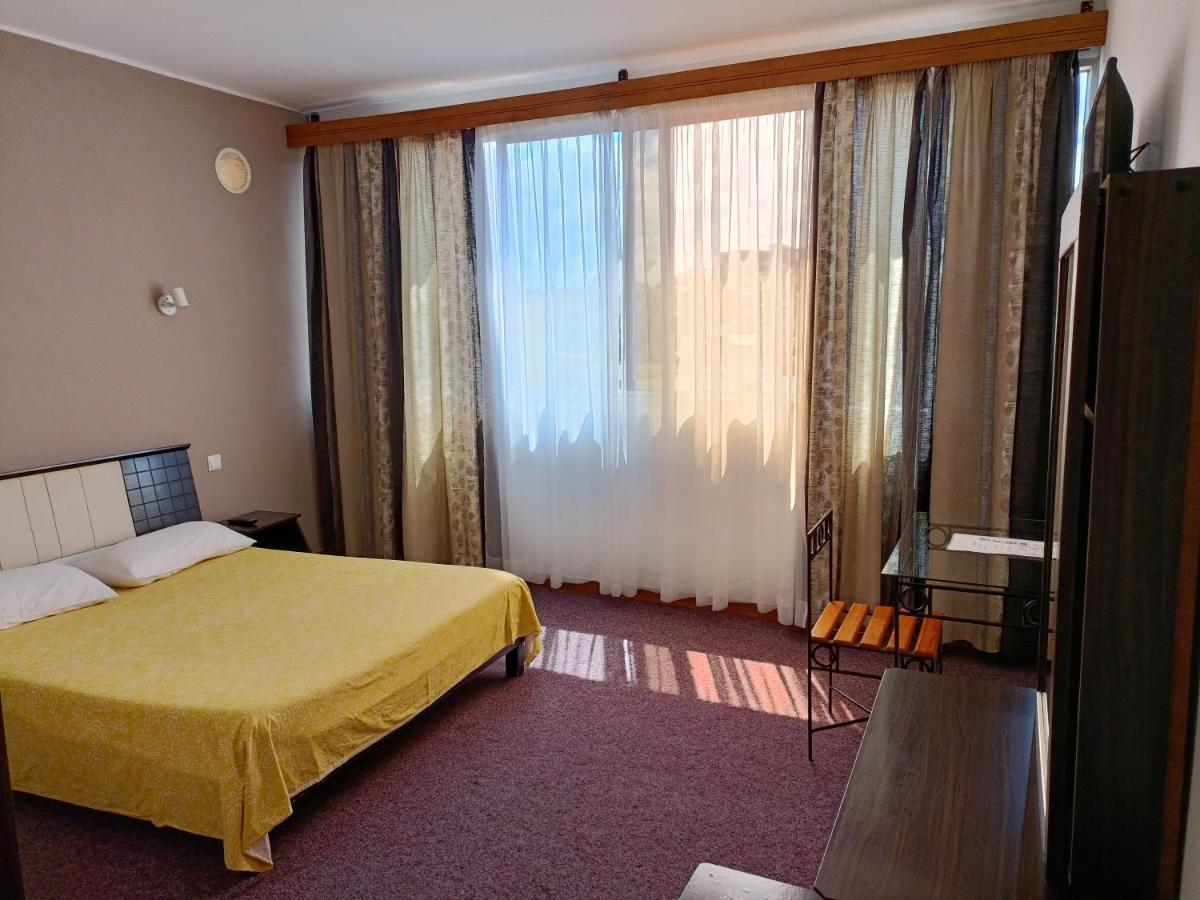 Aina Hotel Ανταναναρίβο Εξωτερικό φωτογραφία