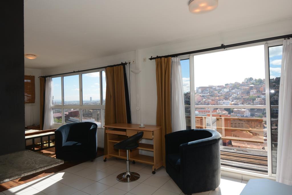 Aina Hotel Ανταναναρίβο Εξωτερικό φωτογραφία